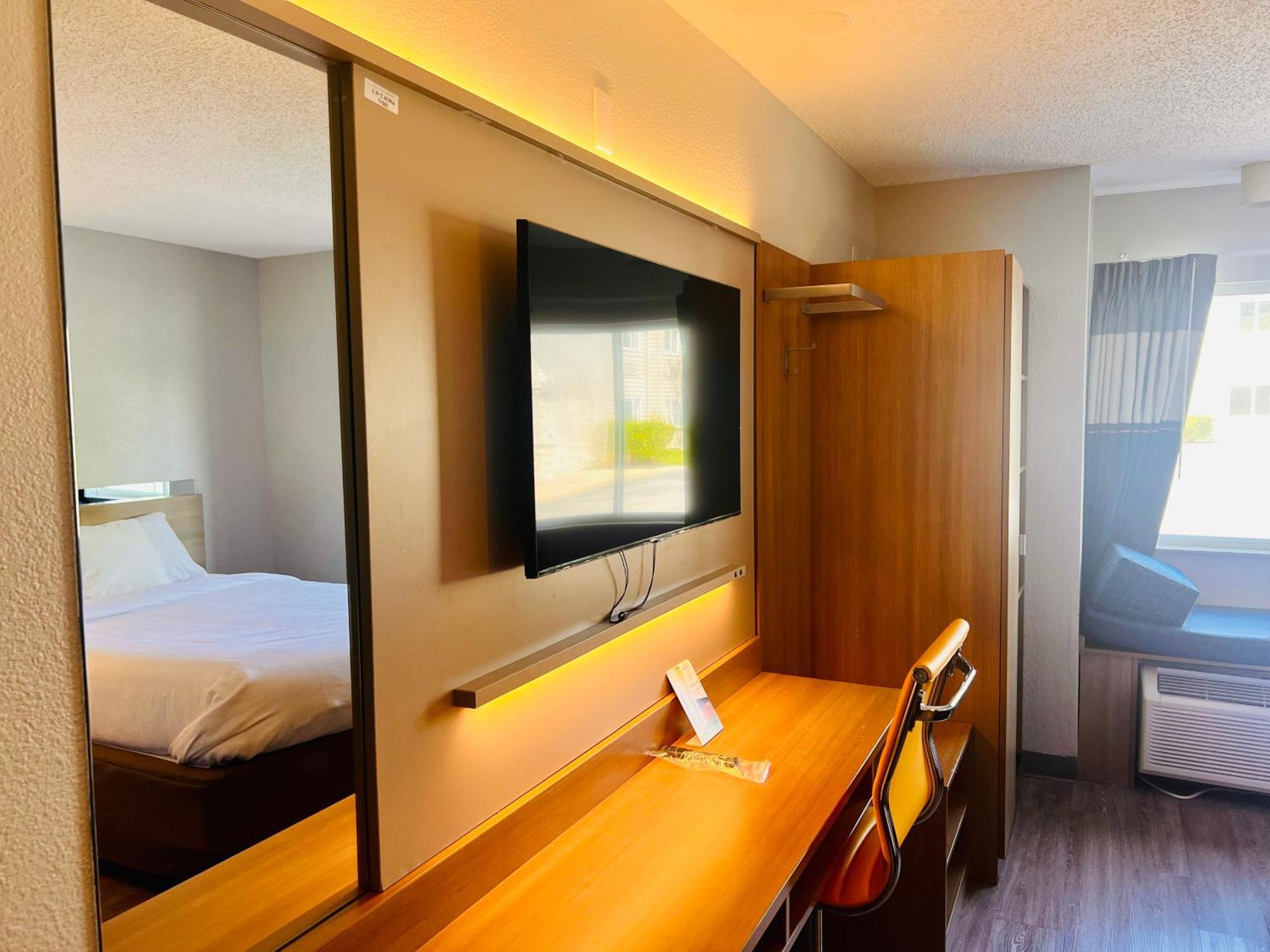 Microtel Inn By Wyndham Lexington Bagian luar foto