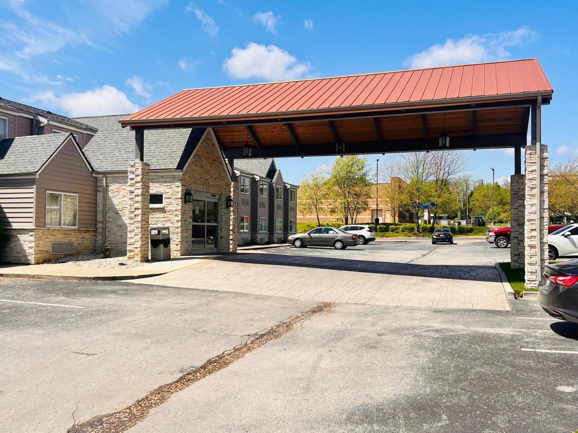 Microtel Inn By Wyndham Lexington Bagian luar foto