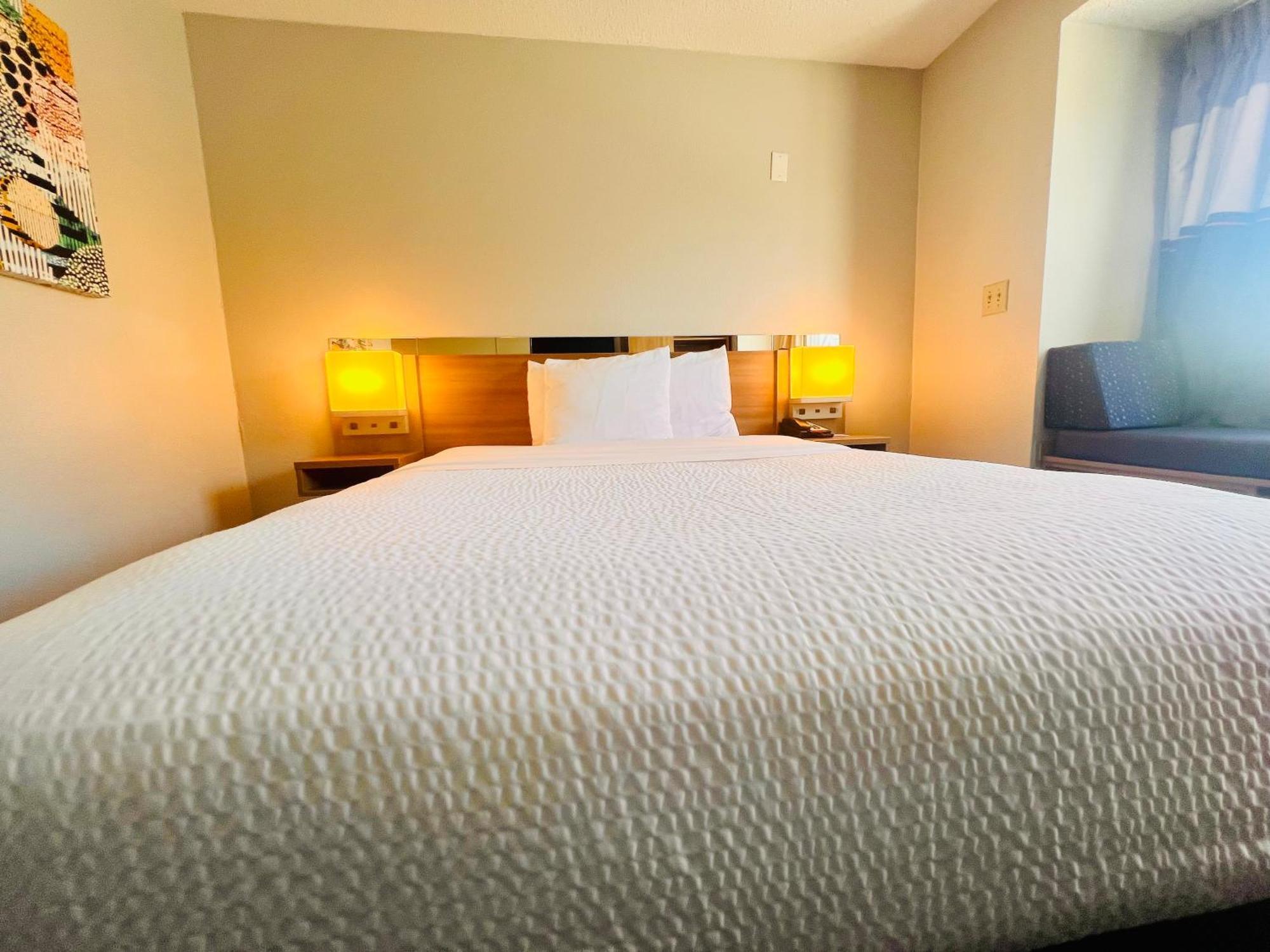 Microtel Inn By Wyndham Lexington Bagian luar foto
