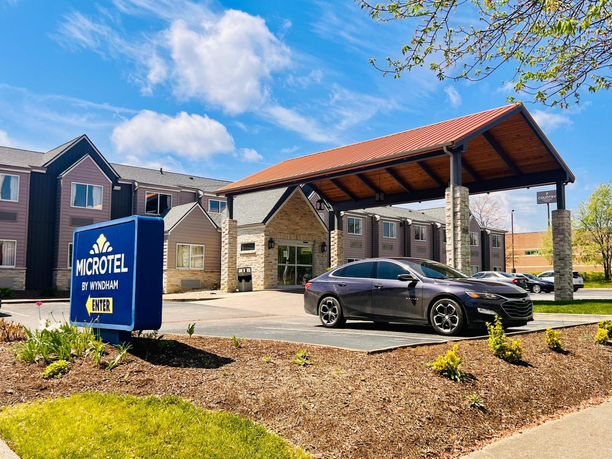 Microtel Inn By Wyndham Lexington Bagian luar foto