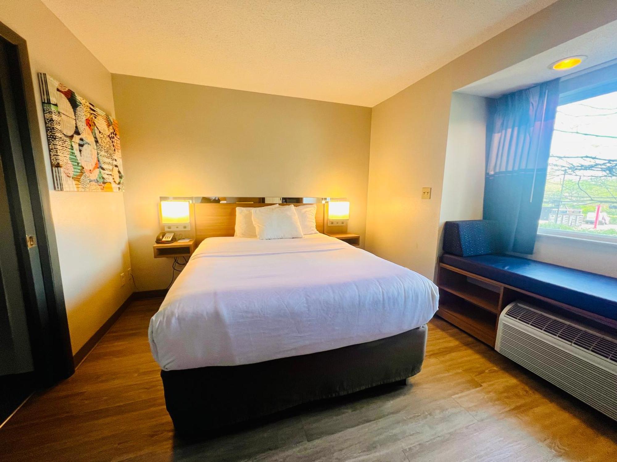 Microtel Inn By Wyndham Lexington Bagian luar foto