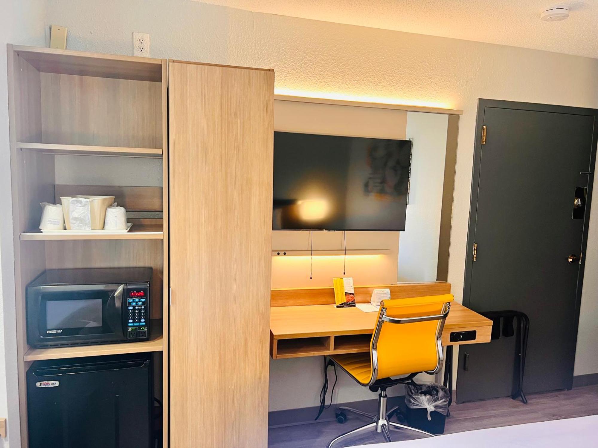 Microtel Inn By Wyndham Lexington Bagian luar foto