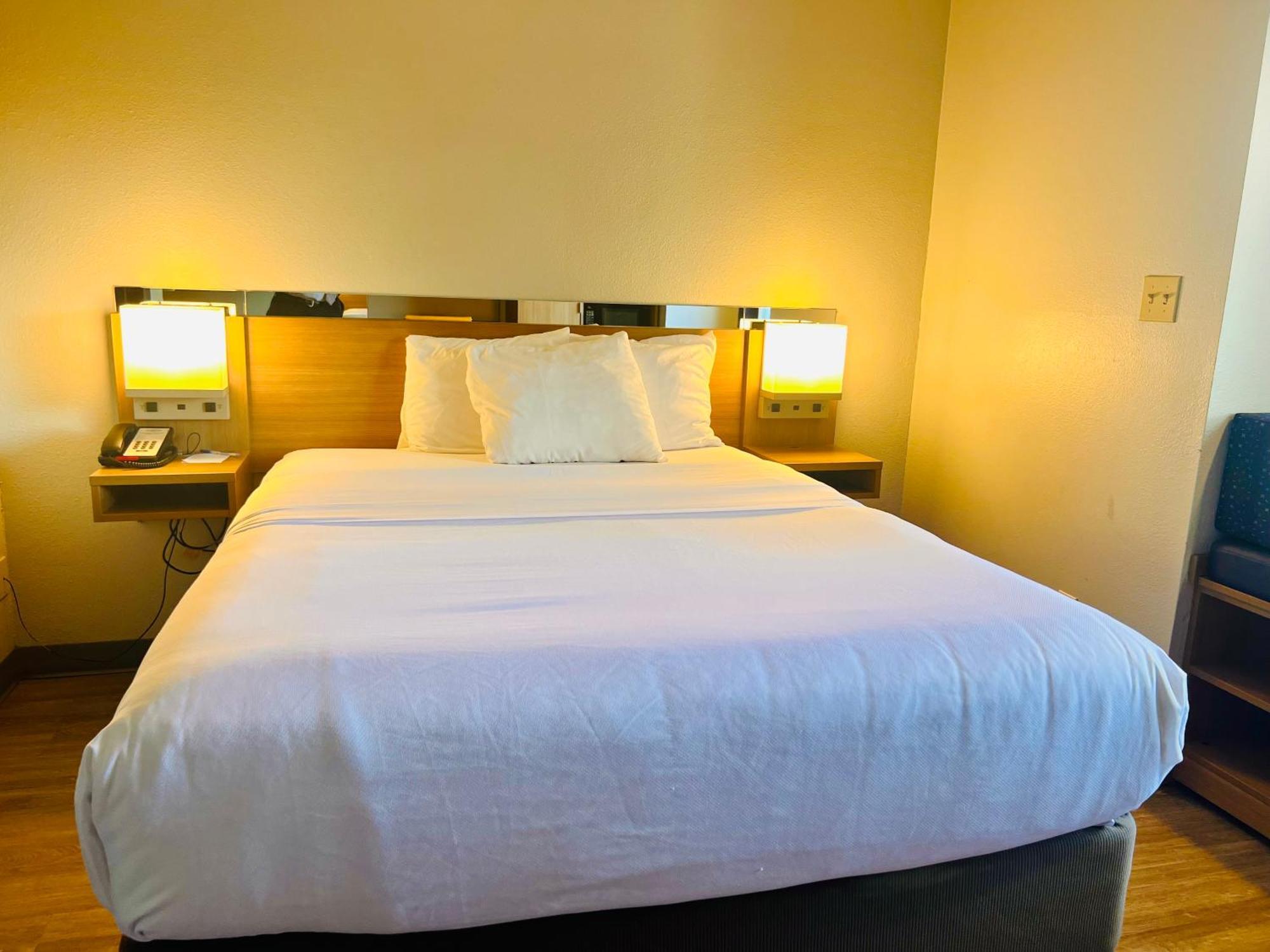 Microtel Inn By Wyndham Lexington Bagian luar foto