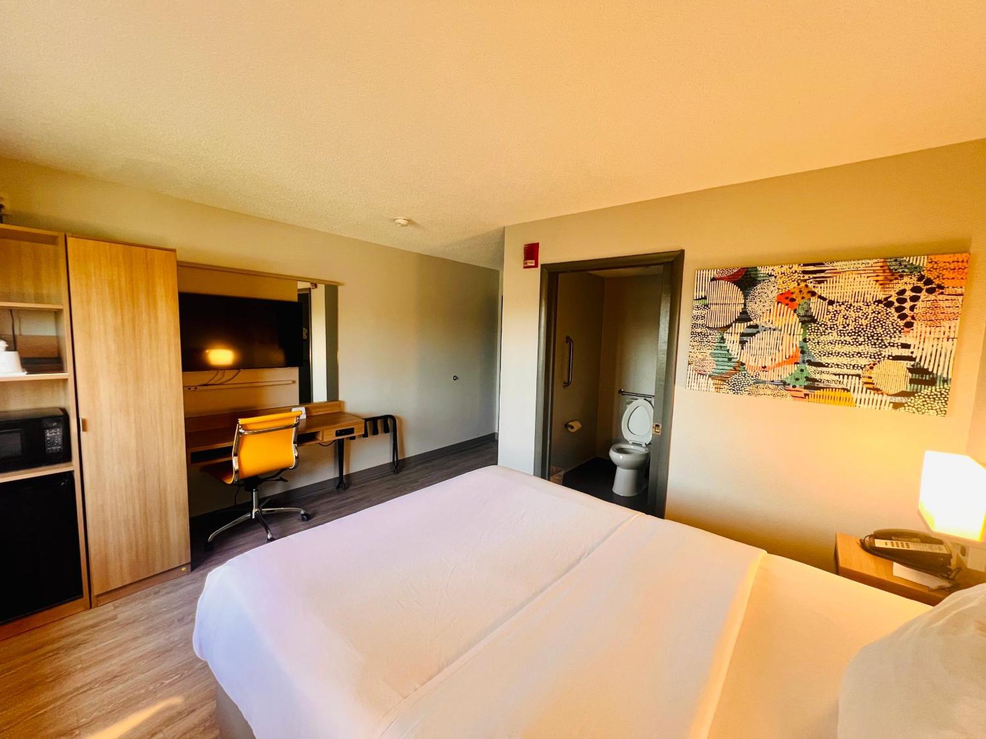 Microtel Inn By Wyndham Lexington Bagian luar foto