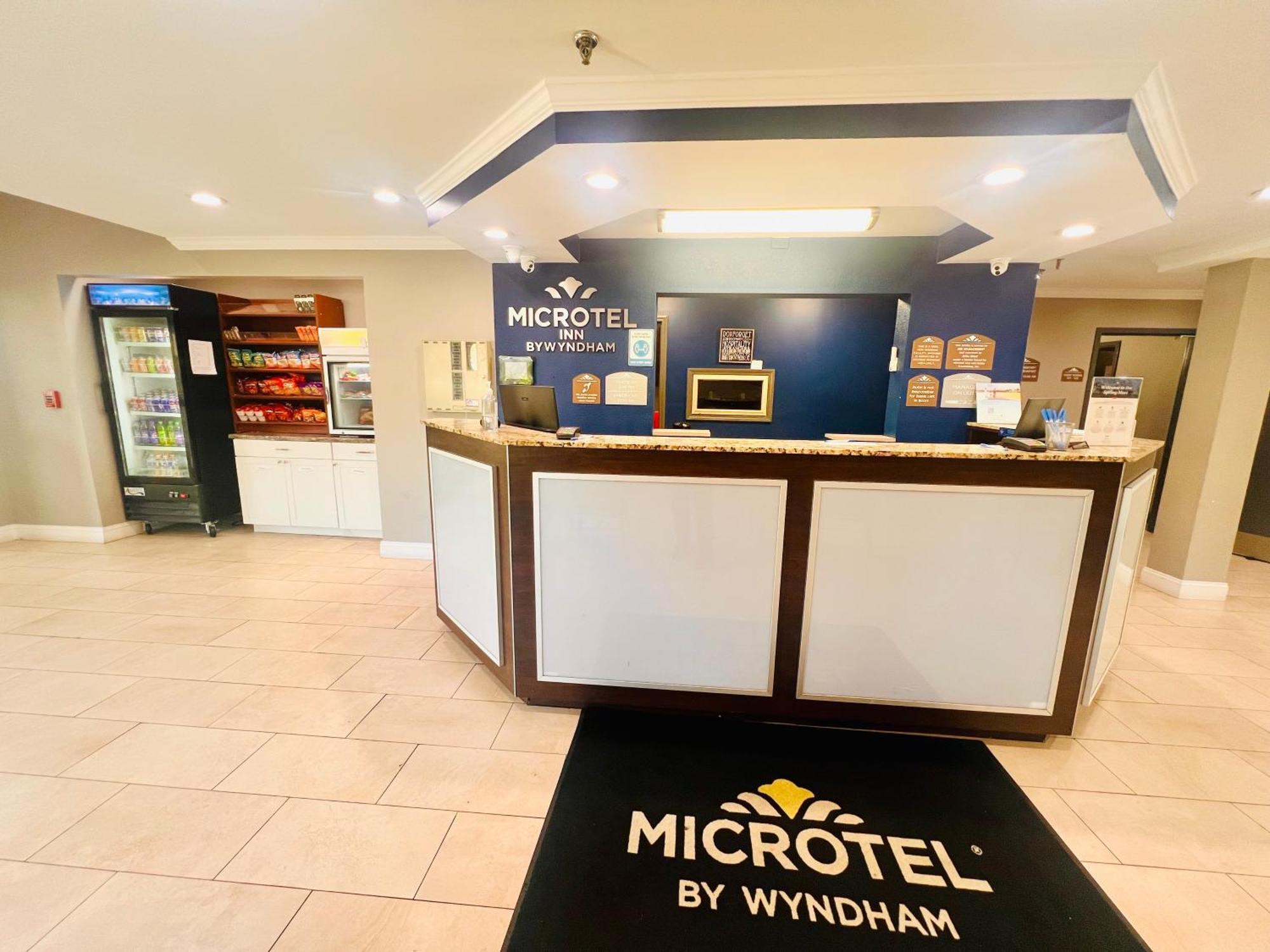 Microtel Inn By Wyndham Lexington Bagian luar foto